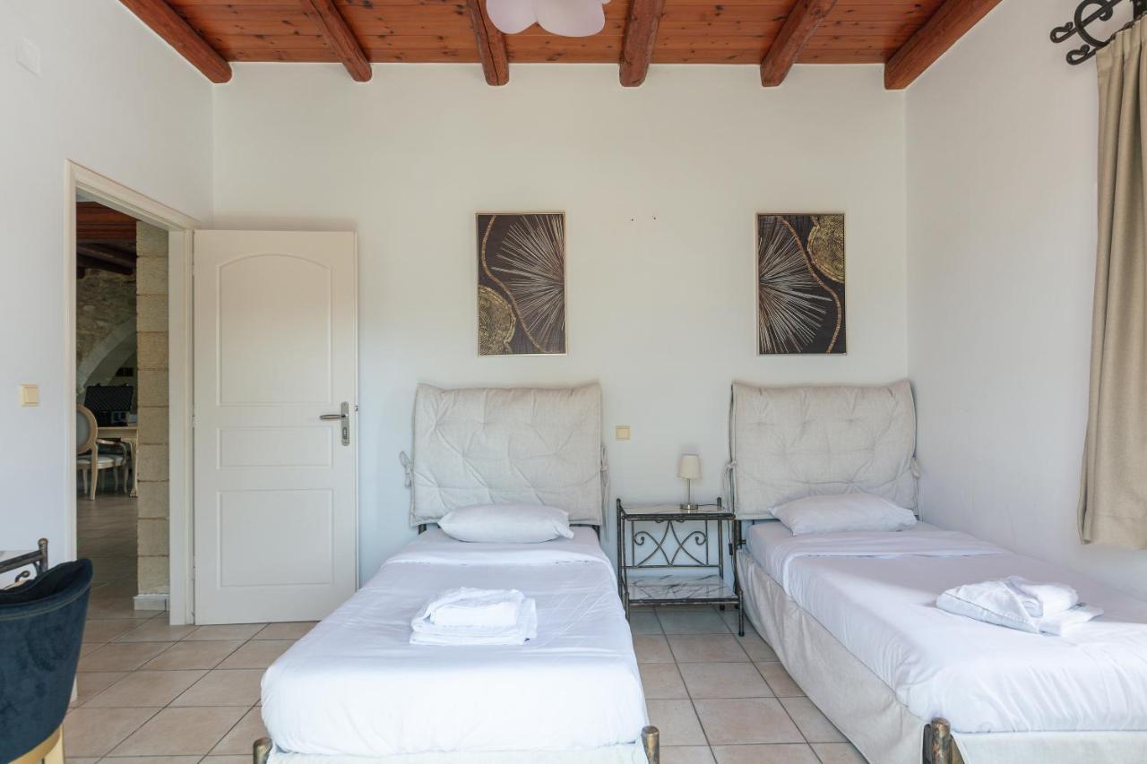 Villa Pinelopi Asprouliánoi Екстериор снимка