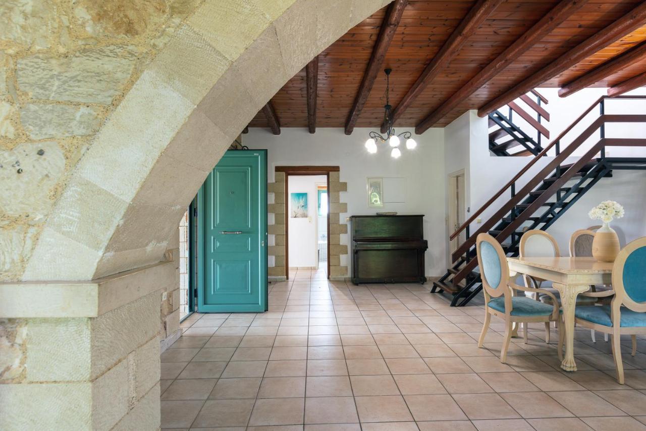 Villa Pinelopi Asprouliánoi Екстериор снимка