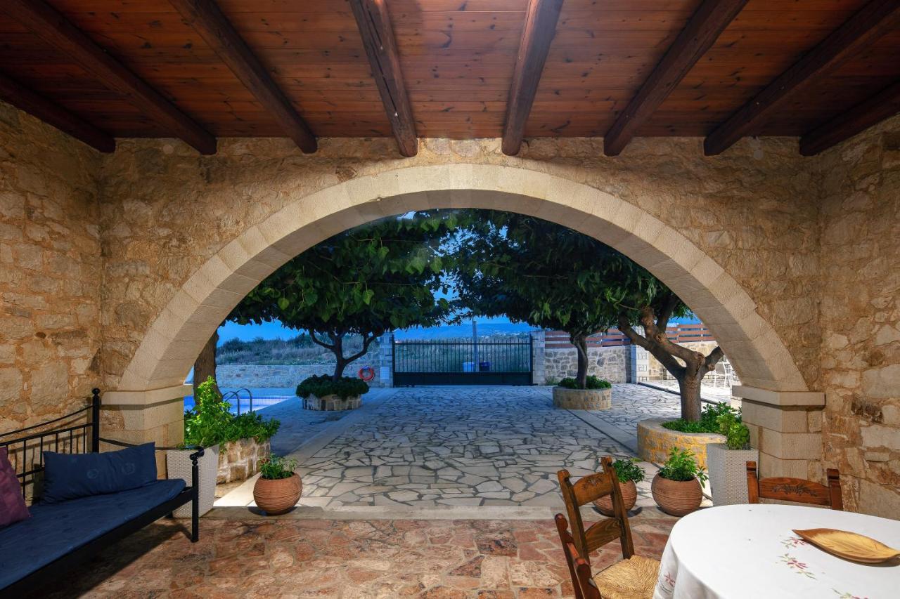 Villa Pinelopi Asprouliánoi Екстериор снимка