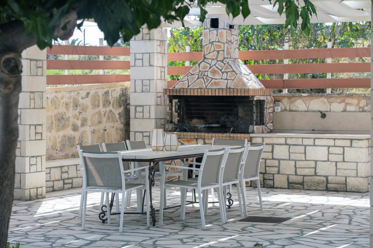 Villa Pinelopi Asprouliánoi Екстериор снимка